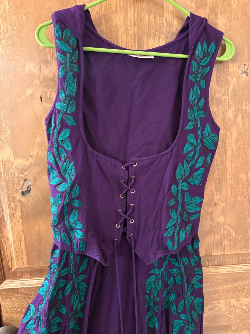 Holy Clothing Purple Tauriel Overdress with Green Vine Embroidery - Picture 3 of 5